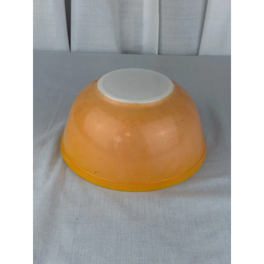 Vintage PYREX Glass Mixing Bowl #403 2-1/2 QT Citrus Orange